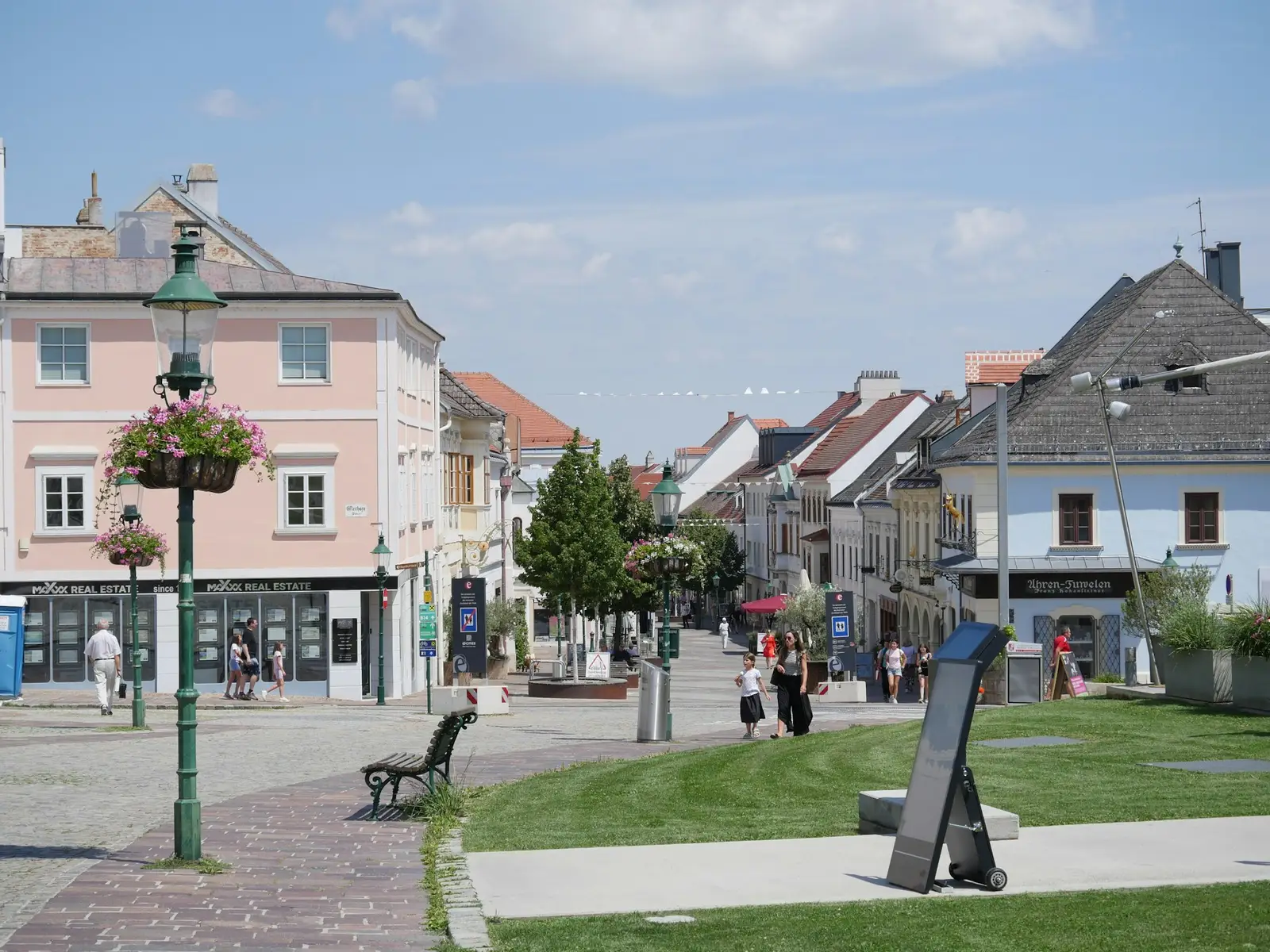 Rue commerçante d’une petite ville
